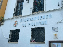 Letrero Ayuntamiento de Polícar.